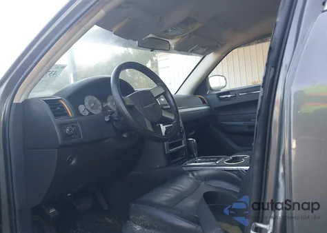 2010 Chrysler 300 Touring/Signature Series/Executive Series from USA, damaged, VIN 2C3CA5CVXAH185481